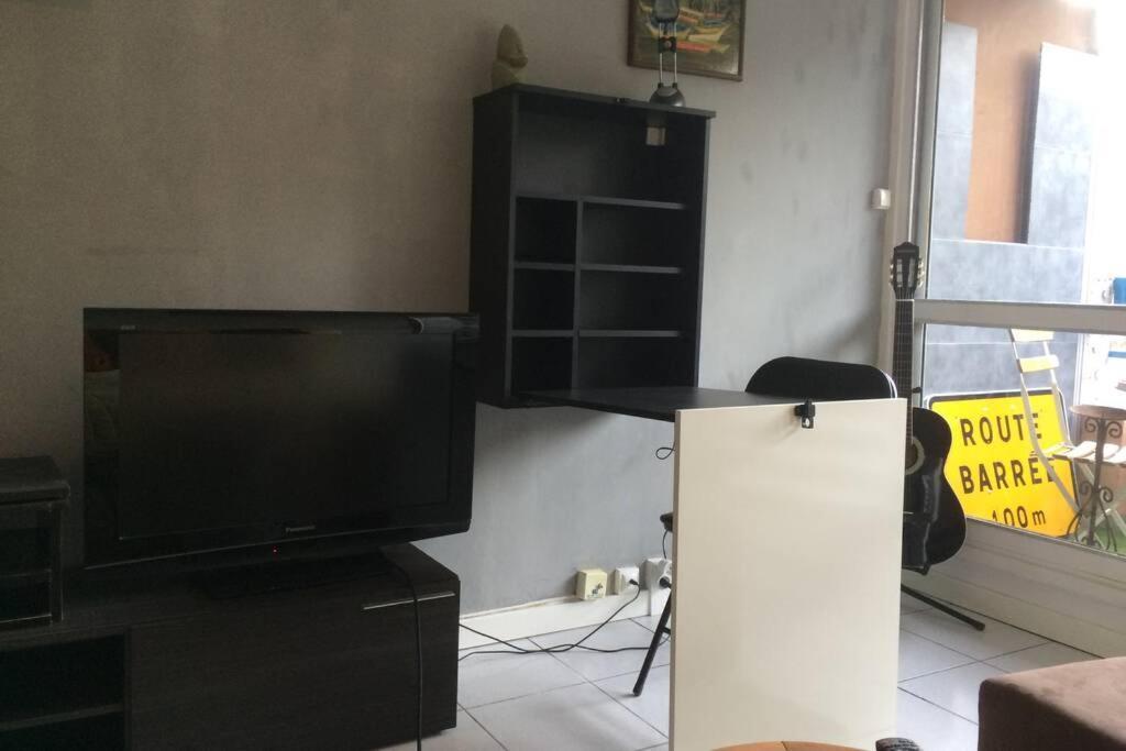 Studio Meuble Ensoleille Fibre Bouygues ニーム エクステリア 写真